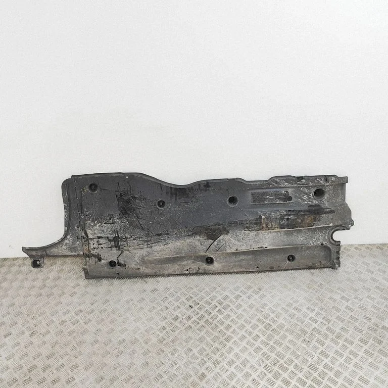 Sānu dibena aizsargs 5WA825201E