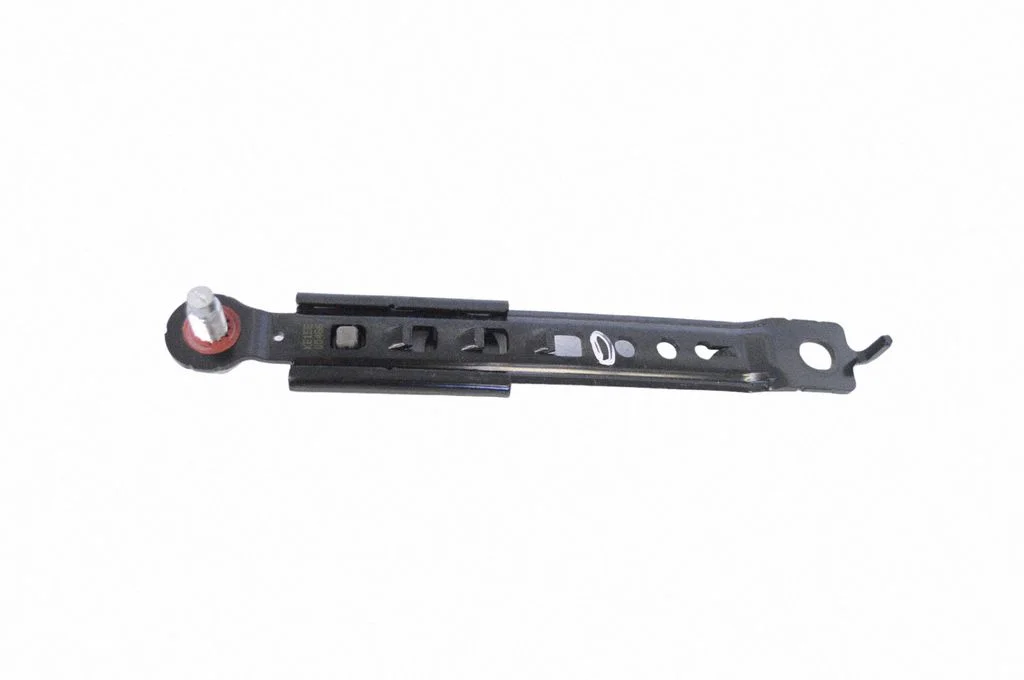 Seat belt height adjuster KE15E00486