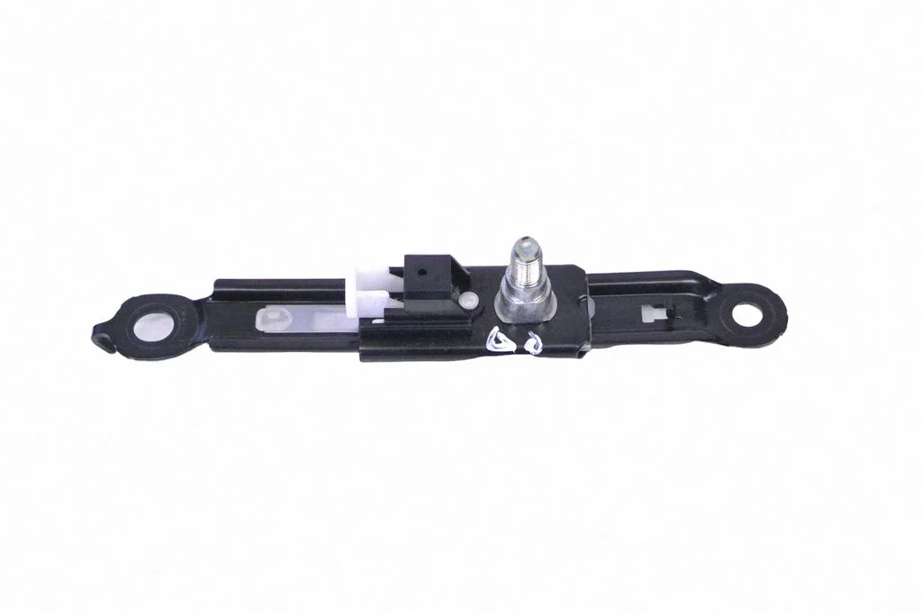 Seat belt height adjuster – front right