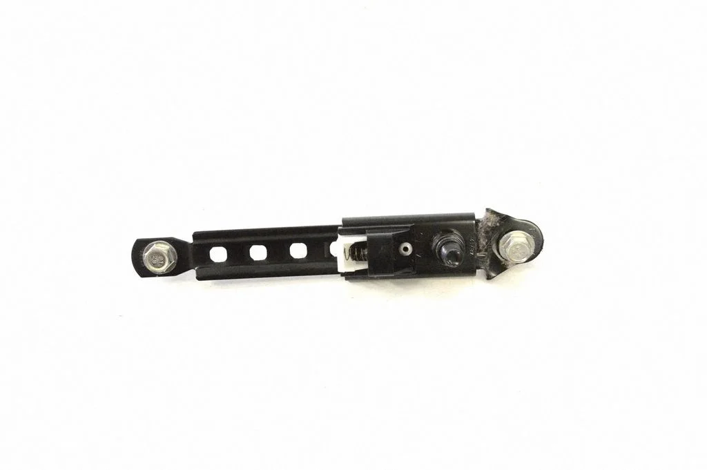 Seat belt height adjuster 504BL942CY