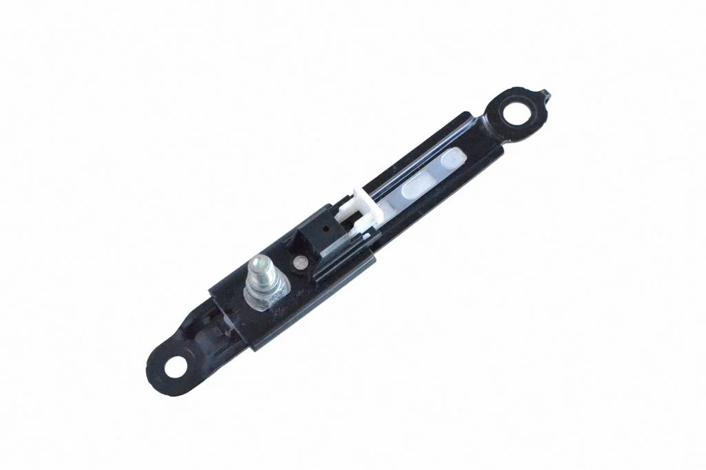 Seat belt height adjuster – front right