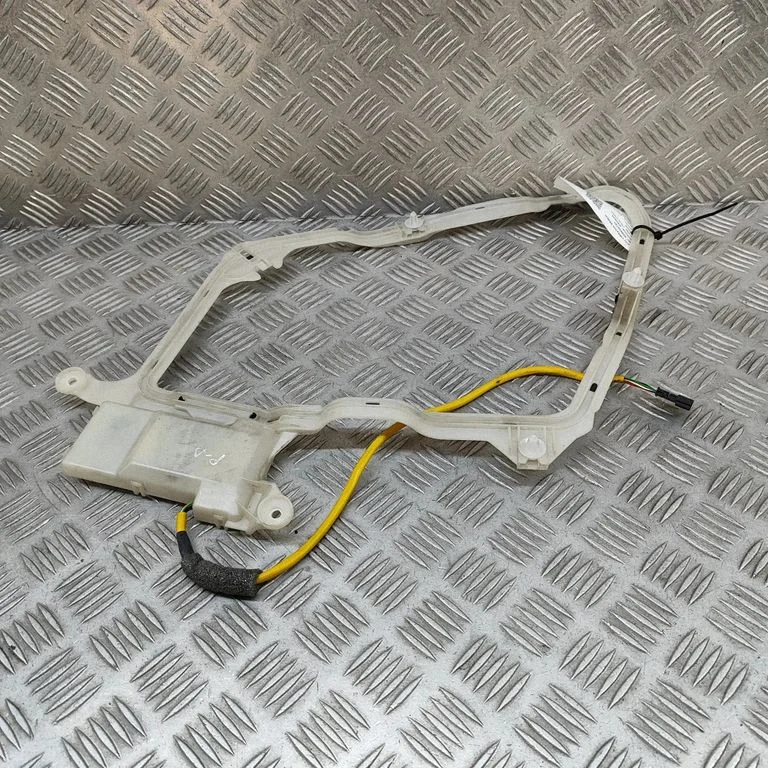 Bezatslēgas sistēmas antena A2208200275