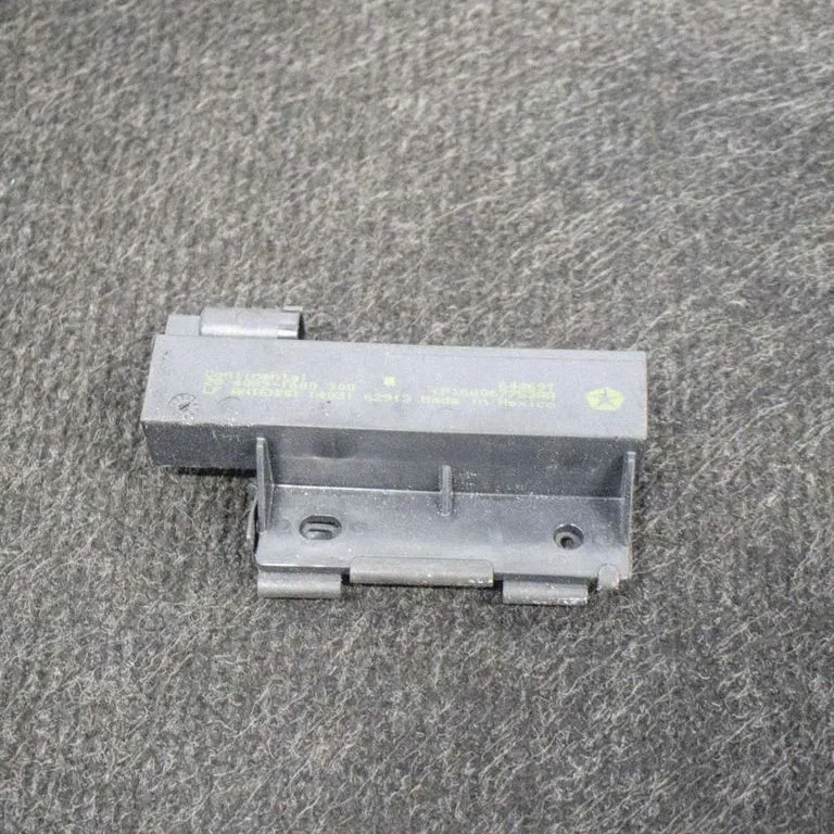 Keyless system antenna 68067753AA