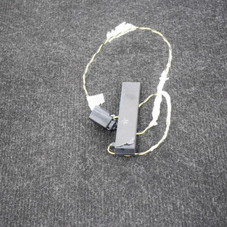Bezatslēgas sistēmas antena