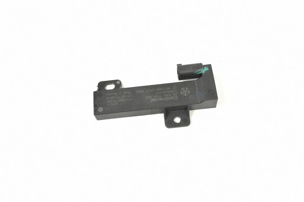 Keyless system antenna 68051315AB