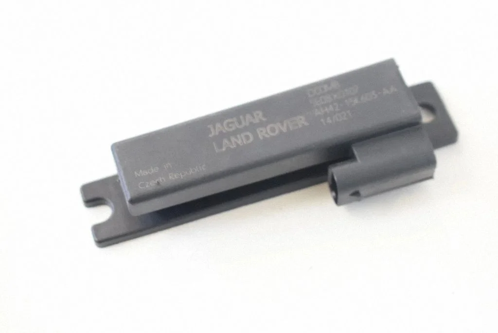 Bezatslēgas sistēmas antena AH4215K603AA
