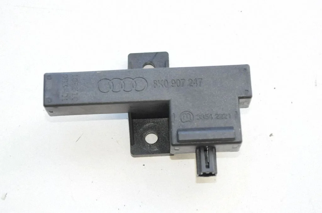 Võtmeta süsteemi antenn – Audi A5 Sportback 8TA (2009-2016)