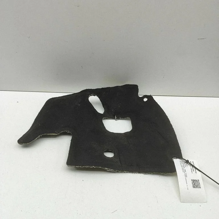 Mootoriruumi vaheseina heliisolatsioon 5A60661