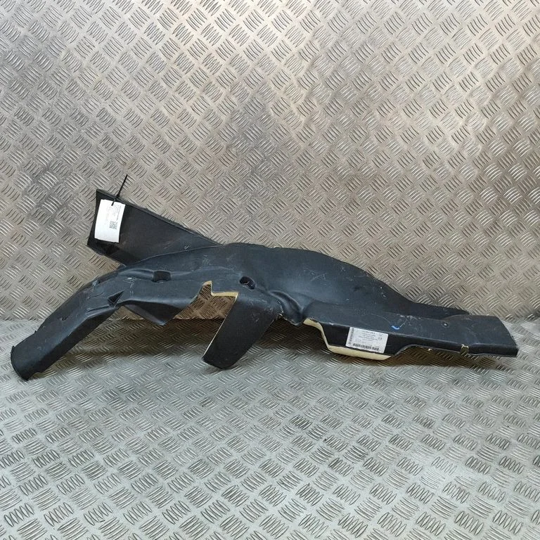 Mootoriruumi vaheseina heliisolatsioon 992864930N