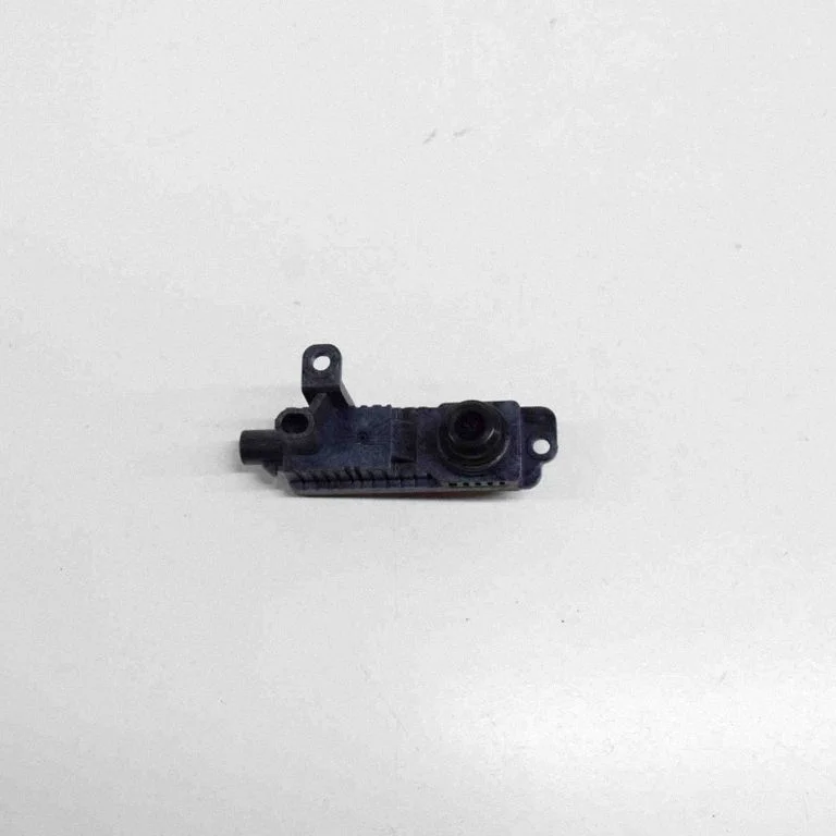 Side fender camera – Tesla Model Y (2020-)