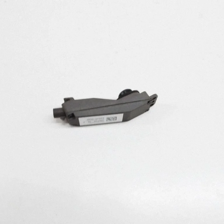 Side fender camera – Tesla Model Y (2020-)