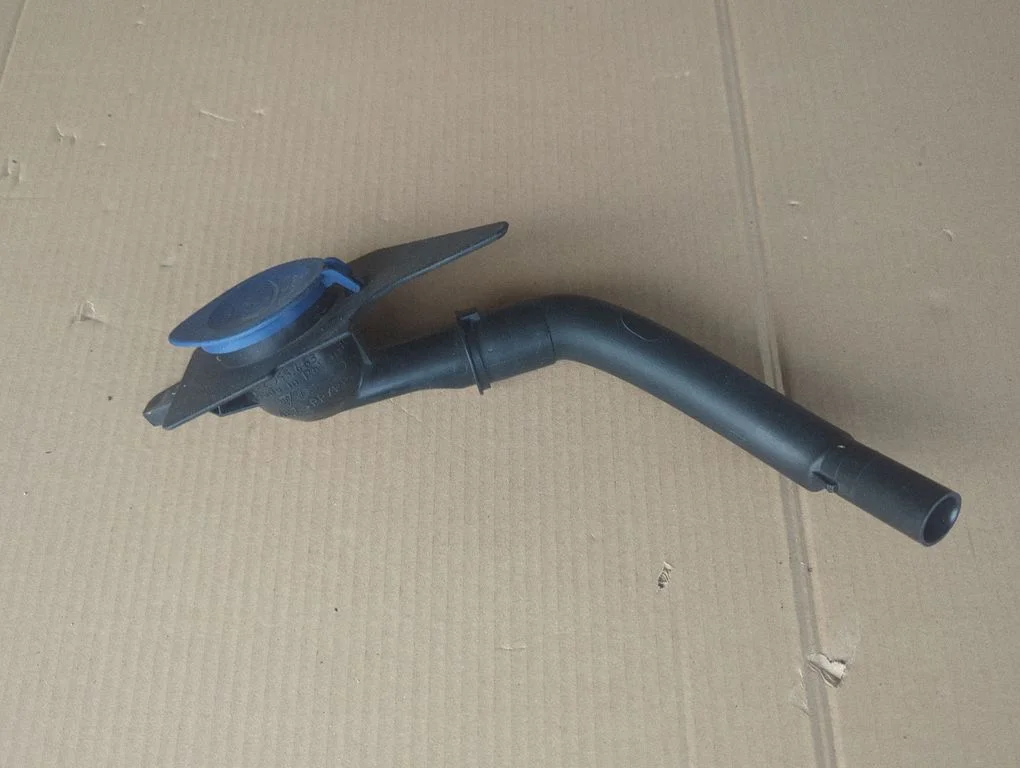 Klaasipesuvedeliku paagi täitetoru – Porsche 911 992 (2019-)