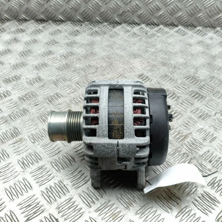 Generator/alternator 05E903028
