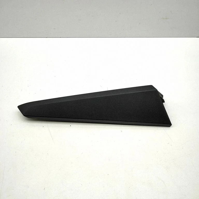 Sāna apdare (aizmugurējā) 5LJ827932A