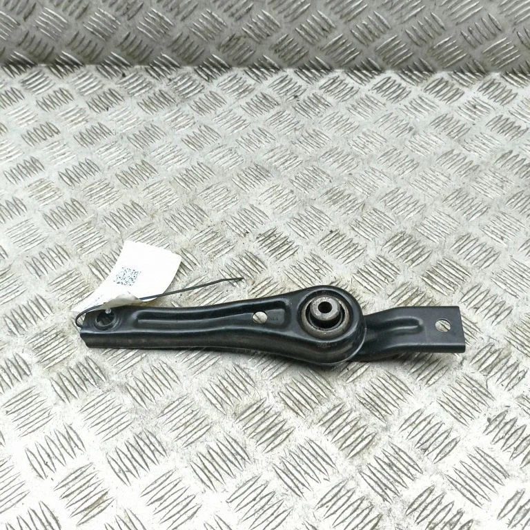 Engine mount bracket 5Q0199855