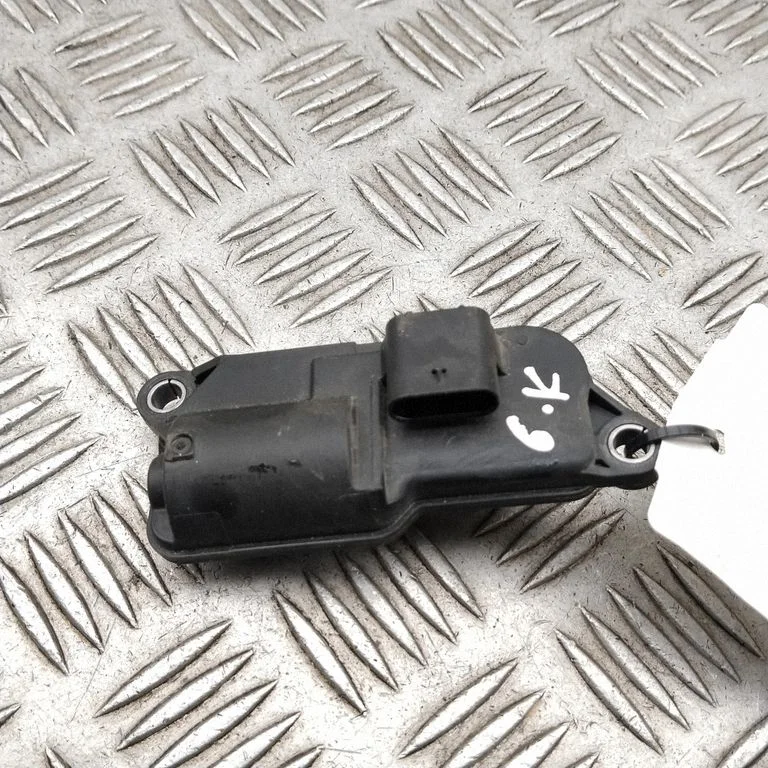 Ieplūdes kolektora vārsta motoriņš 5A20EA4