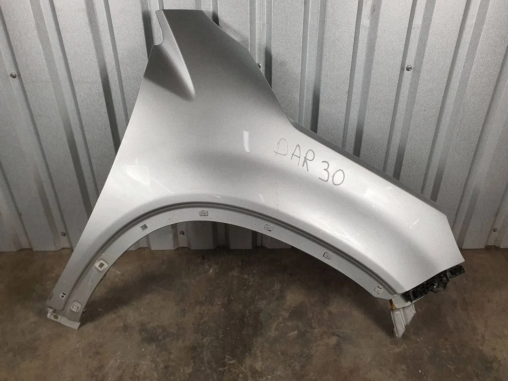 Fender – right