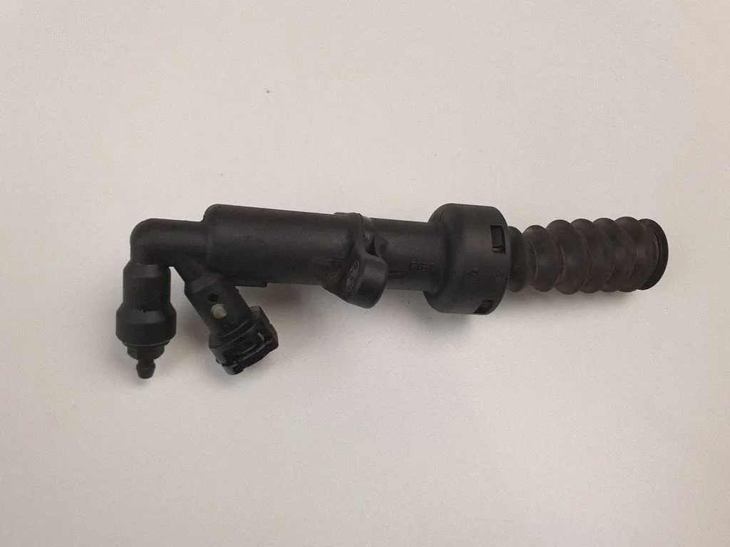Master brake cylinder
