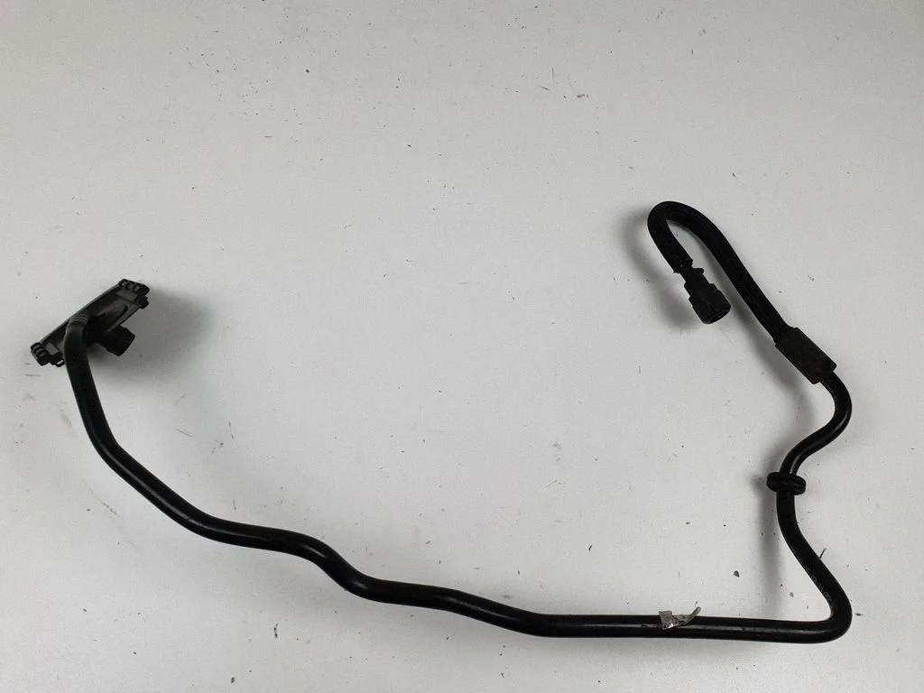 Piduri toru(d)/voolik(ud) A2044303829 – Mercedes-Benz C-klass AMG W204 (2007-2014)