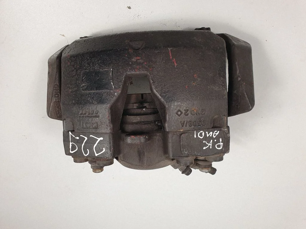 Front brake caliper – front left
