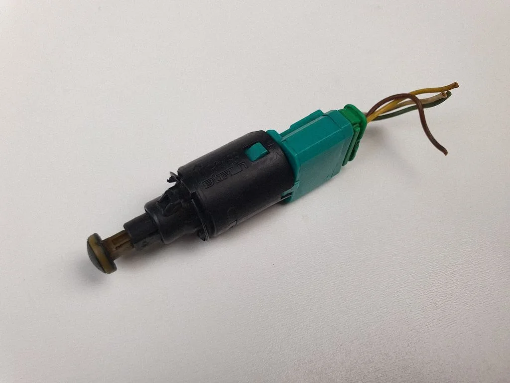 Brake pedal sensor switch