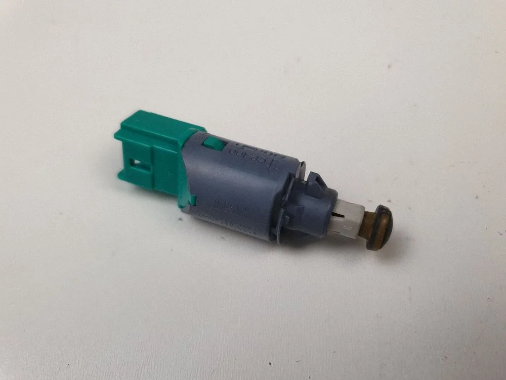 Brake pedal sensor switch