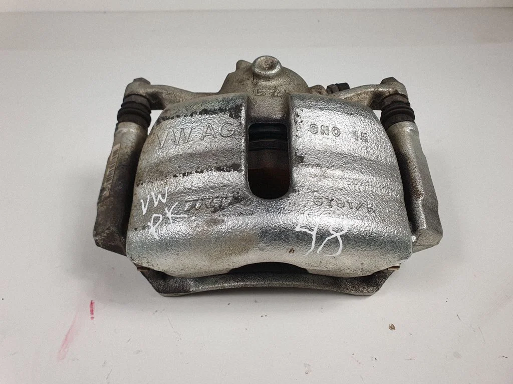 Front brake caliper – front left