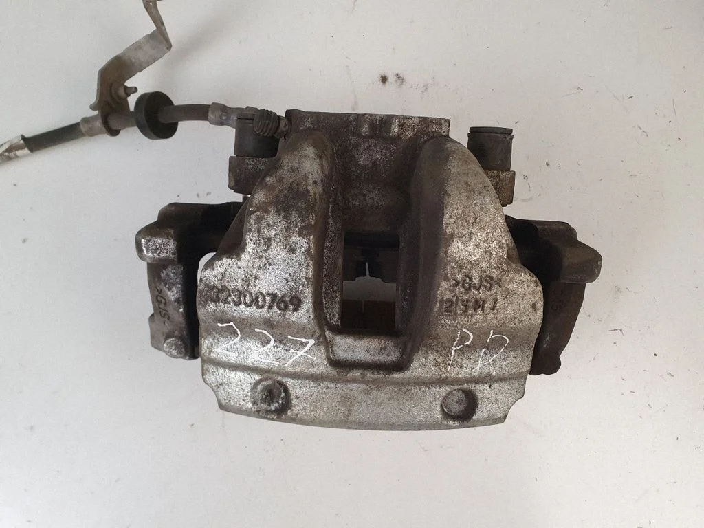 Front brake caliper 32300769