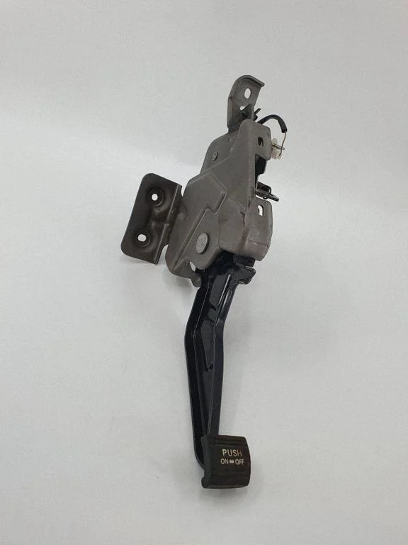 Handbrake/parking brake lever assembly
