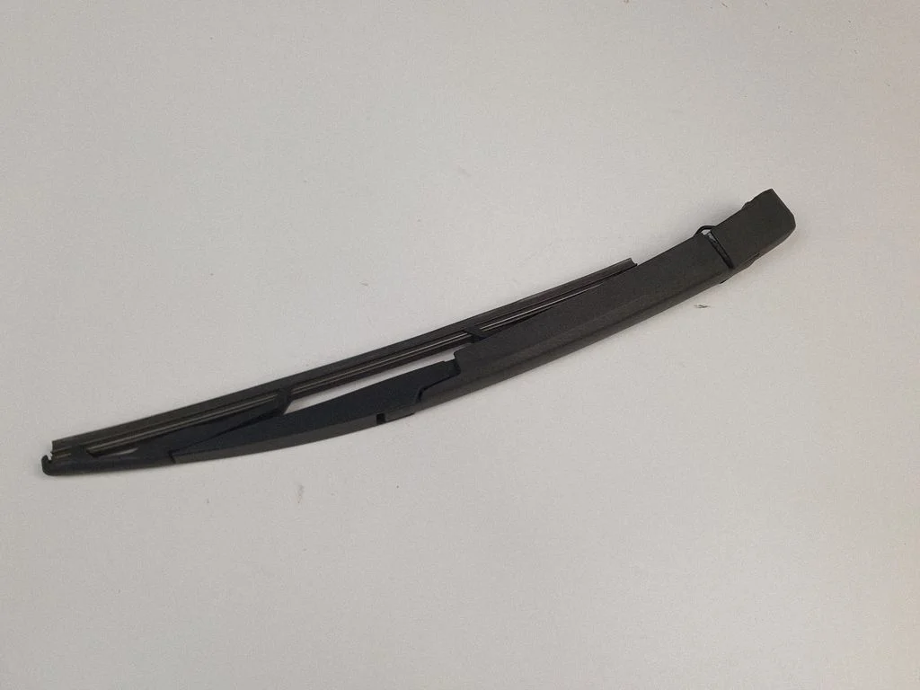 Rear wiper blade