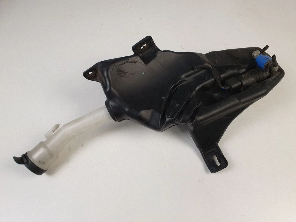 Windshield washer fluid reservoir/tank 13260579