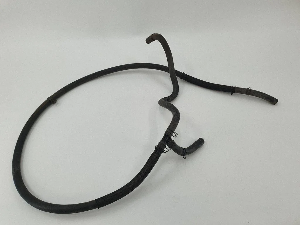 Headlight washer hose/pipe