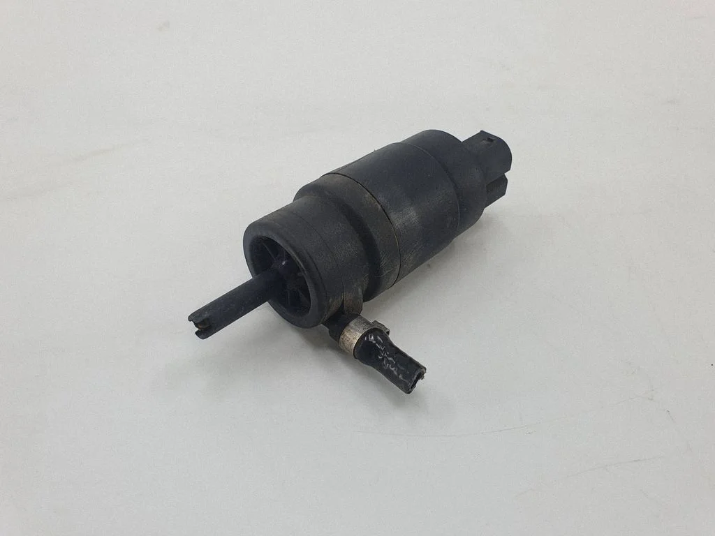 Windscreen/windshield washer pump 8356480