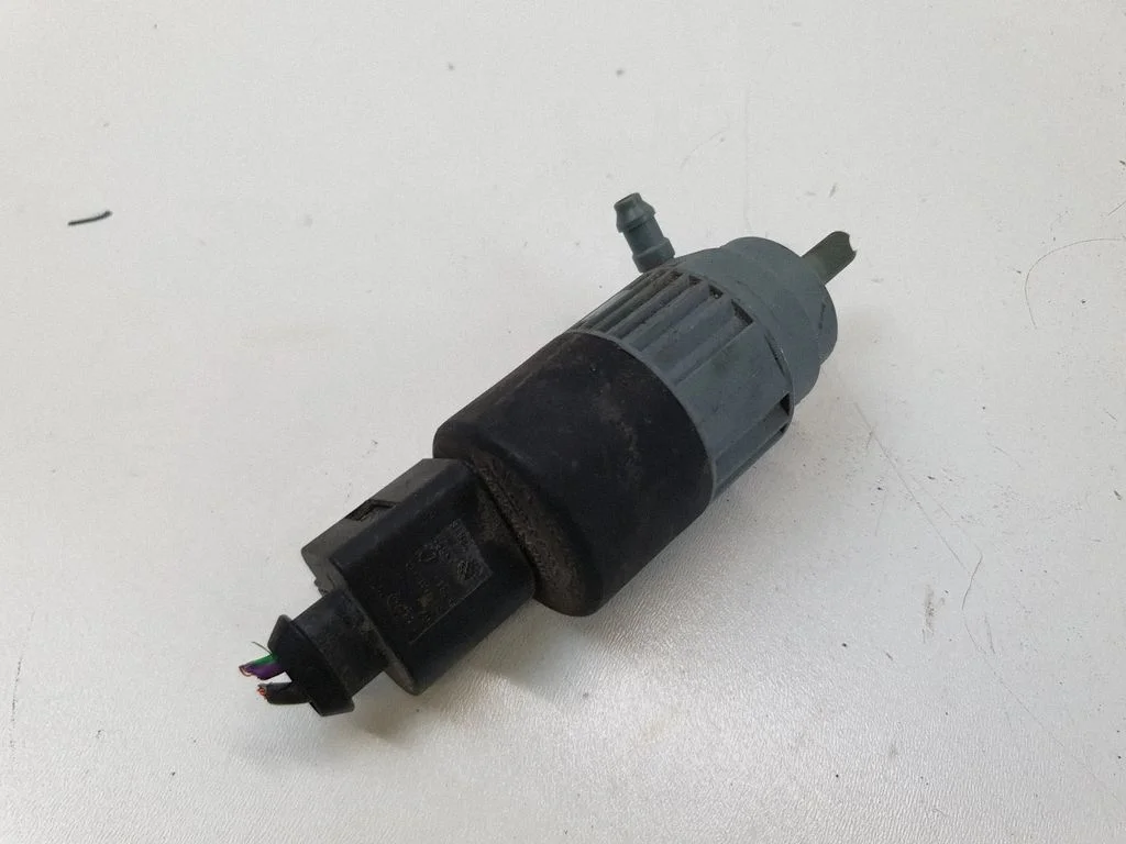 Windscreen/windshield washer pump