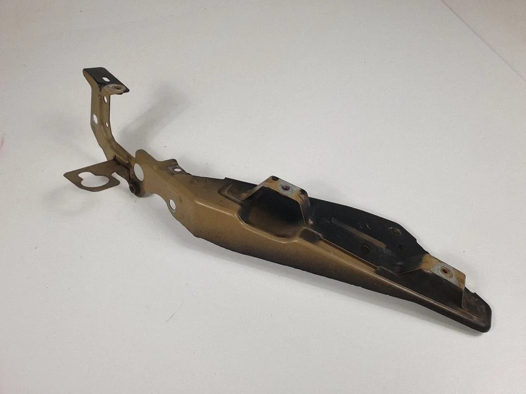 Headlight/headlamp mounting bracket 9801669280