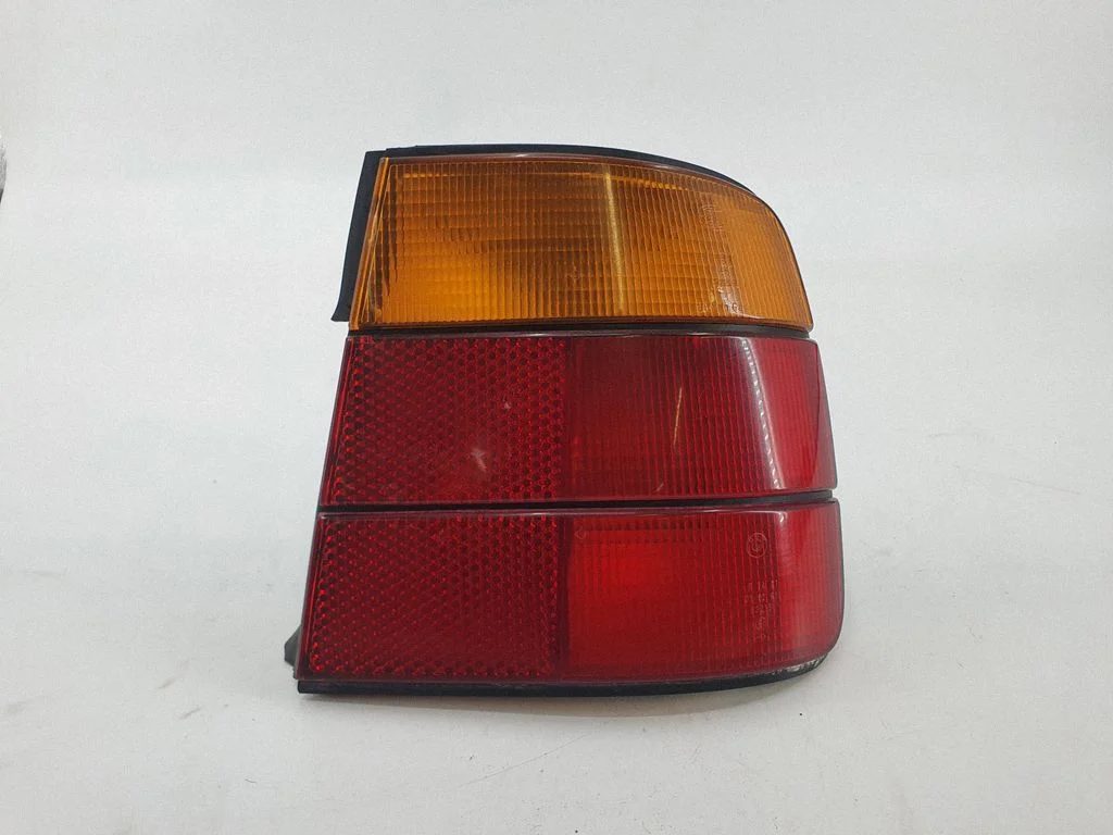 Rear/tail lights – rear right