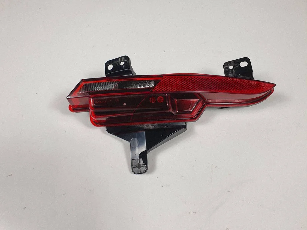 Tagumine udutuli – Land Rover Range Rover Sport L461 (2022-)