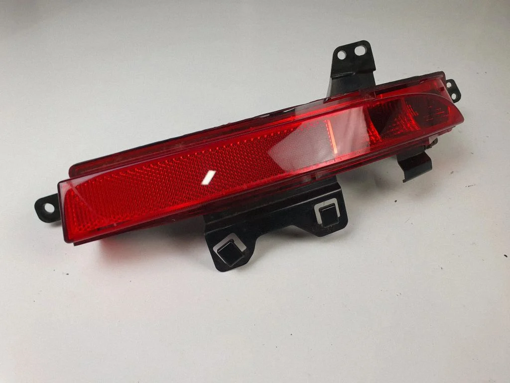 Rear fog light FK7215K272