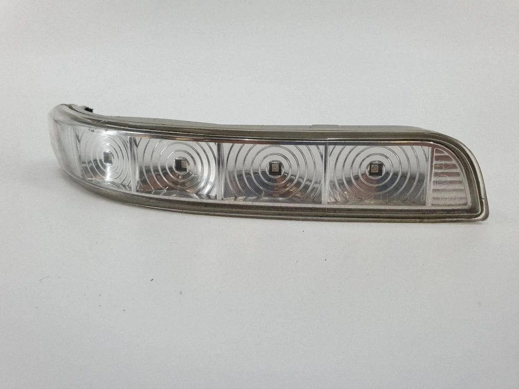 Suunatuli peeglis – KIA Sorento (2010-2014)