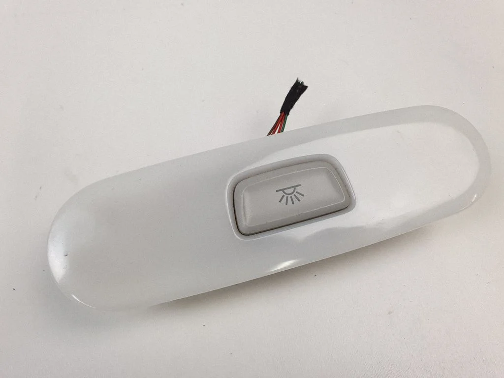 Rear seat light 8T0947111