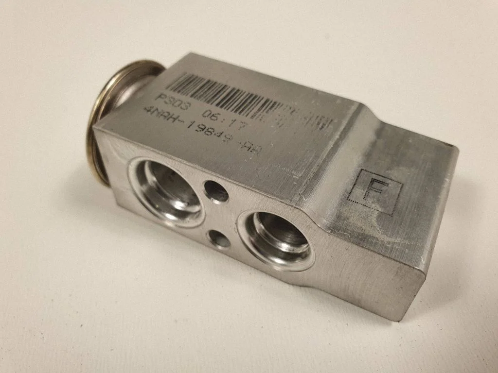 Air conditioning (A/C) expansion valve