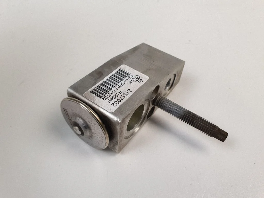 Air conditioning (A/C) expansion valve