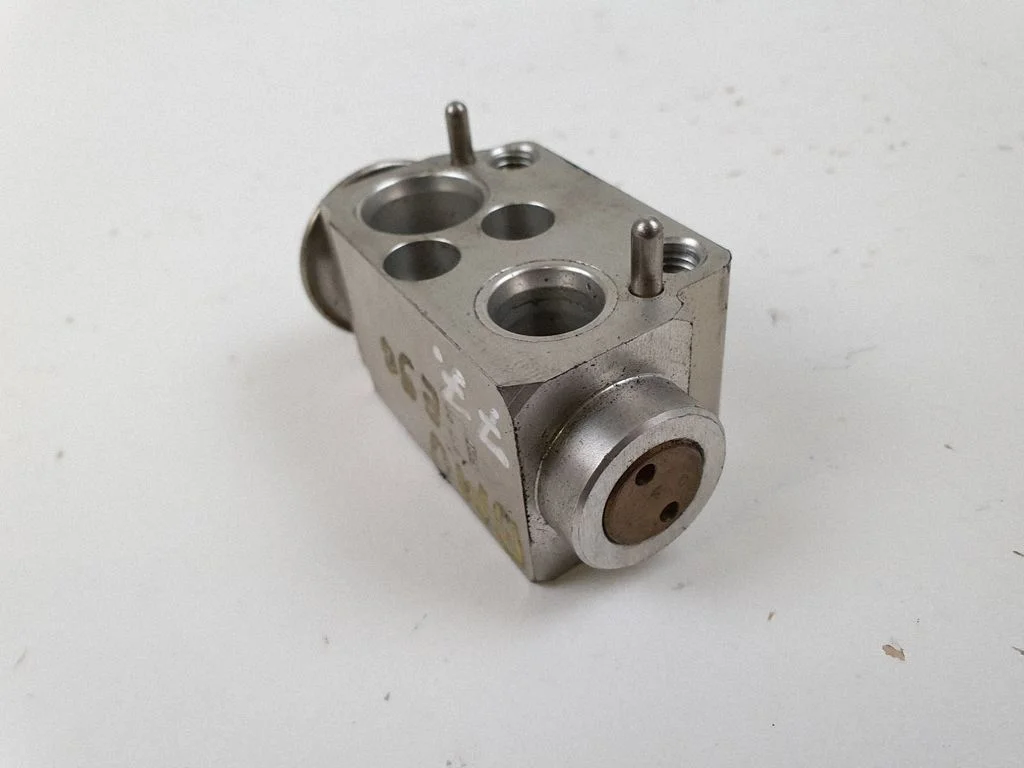 Kliimaseadme paisumisventiil – BMW 3-seeria E90 E91 (2005-2012)