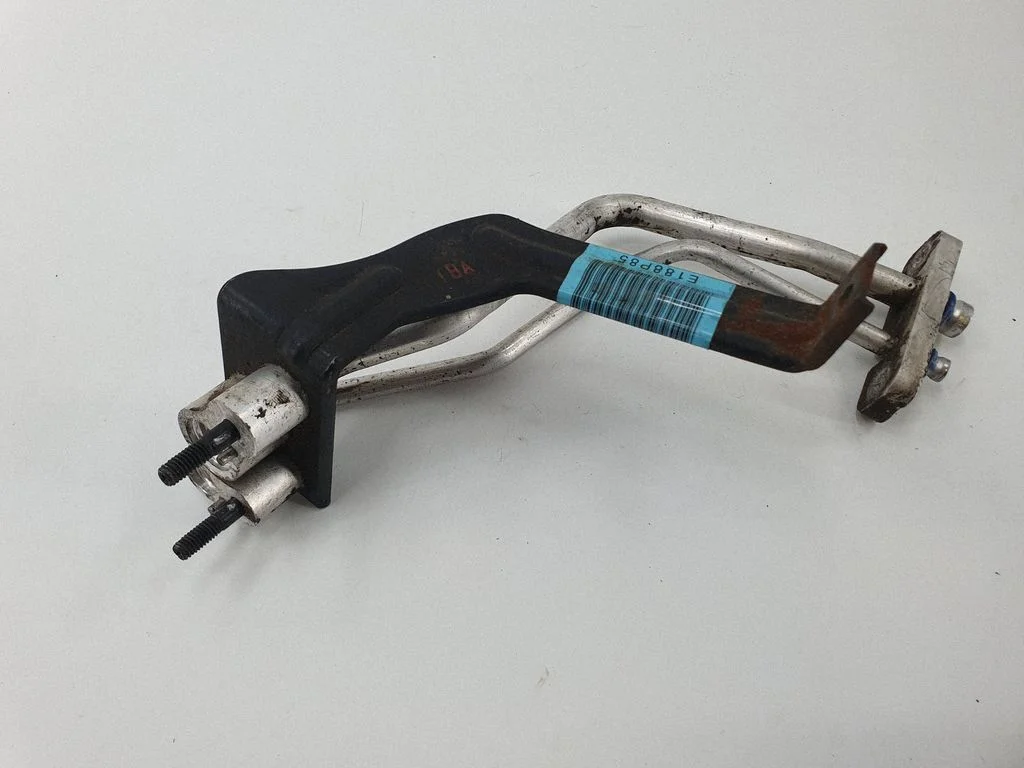 Air conditioning (A/C) pipe/hose