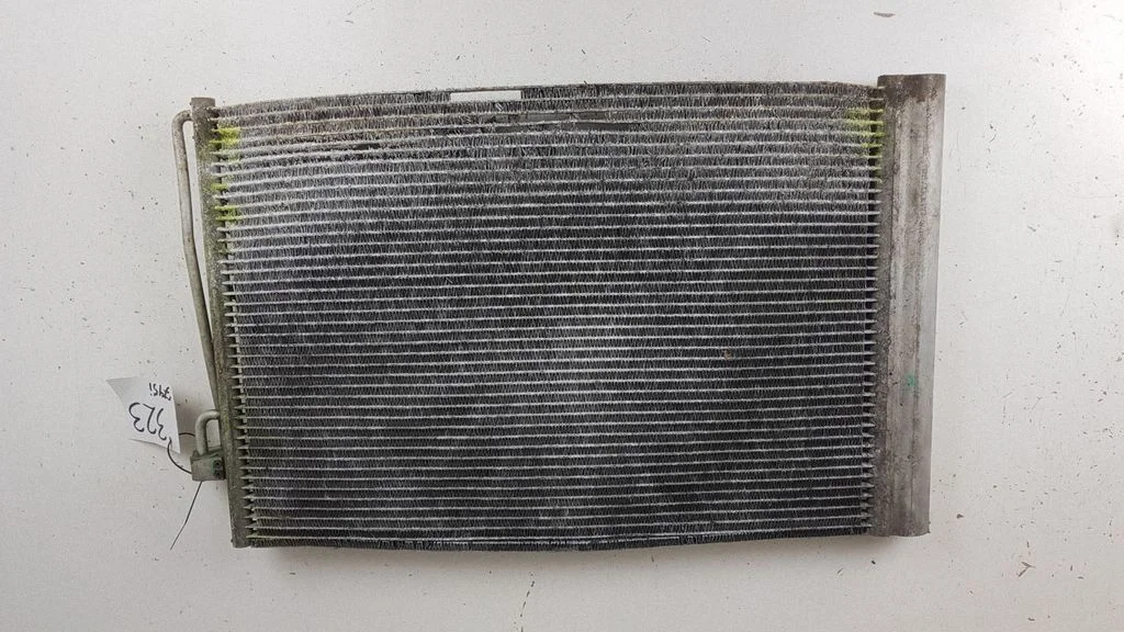 Kliimaseadme jahutusradiaator (kondensaator) – BMW 7-seeria E65 E66 (2001-2008)