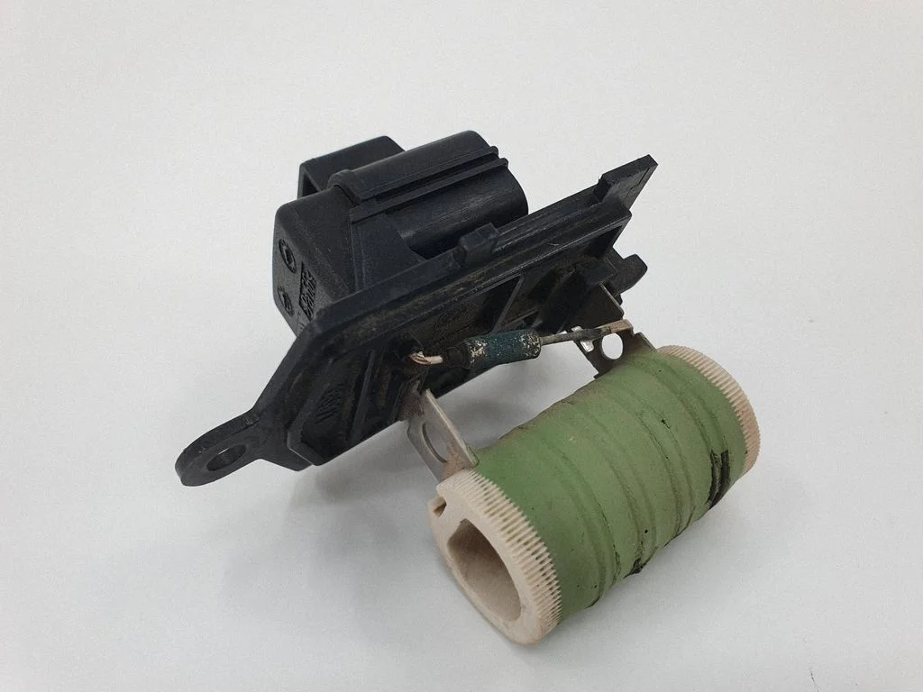 Heater blower motor/fan resistor – Chrysler Town & Country V (2008-2016)