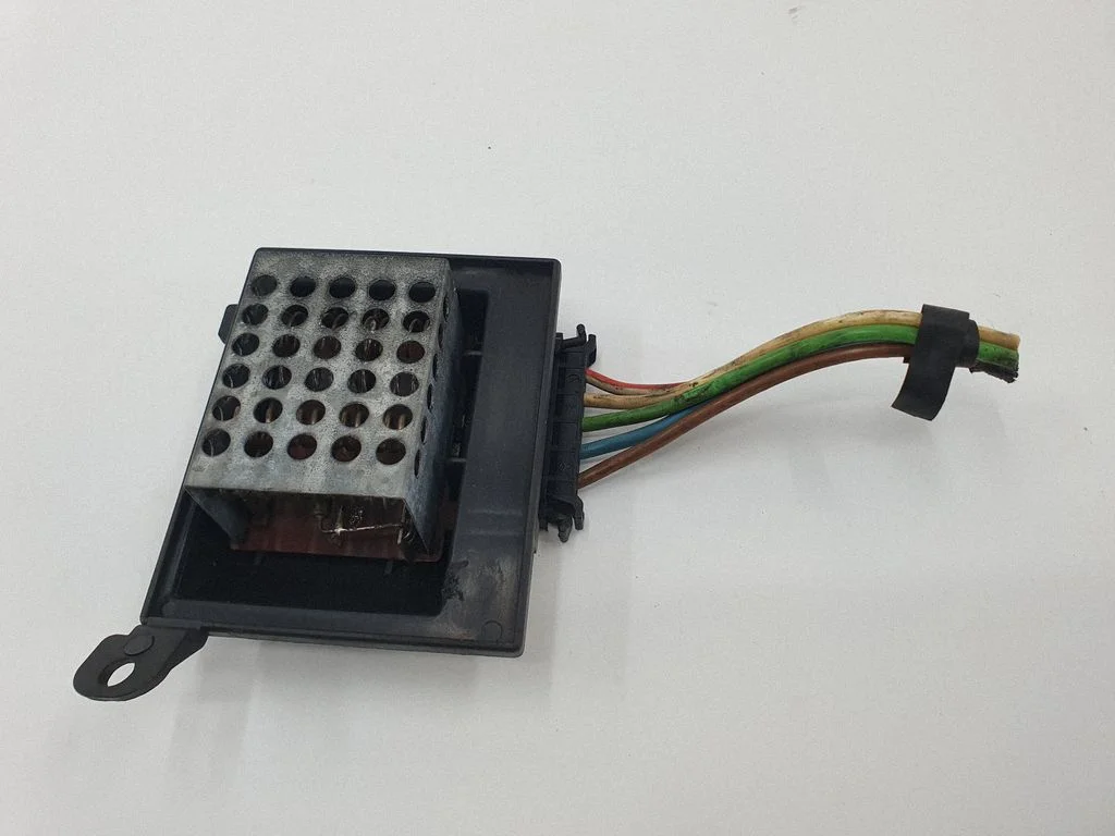 Krāsniņas ventilatora rezistors (reostats) – Mercedes-Benz Vito Viano W639 (2003-2014)