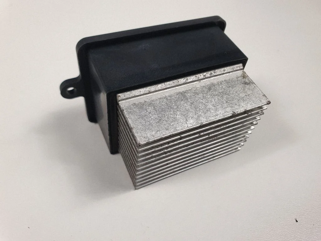 Krāsniņas ventilatora rezistors (reostats)