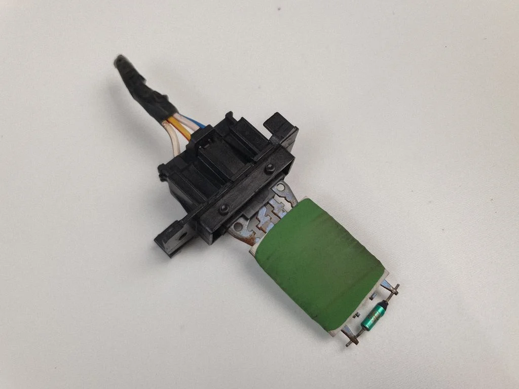 Heater blower motor/fan resistor