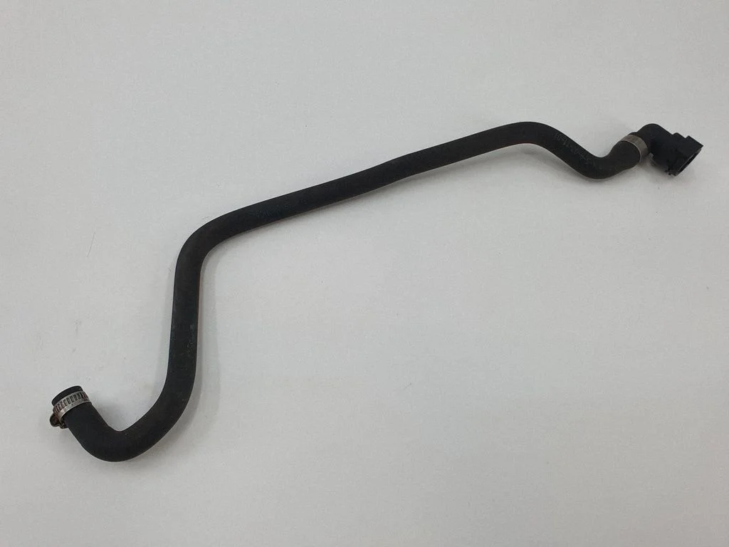 Engine coolant pipe/hose 7504010